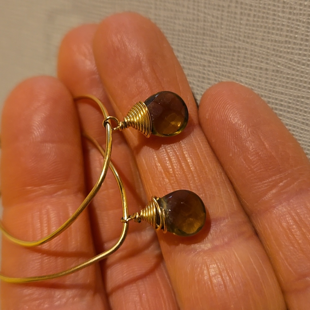 Elegant Gold Hoop Earrings with Purple/brownish Gemstone - Picture 7 of 8